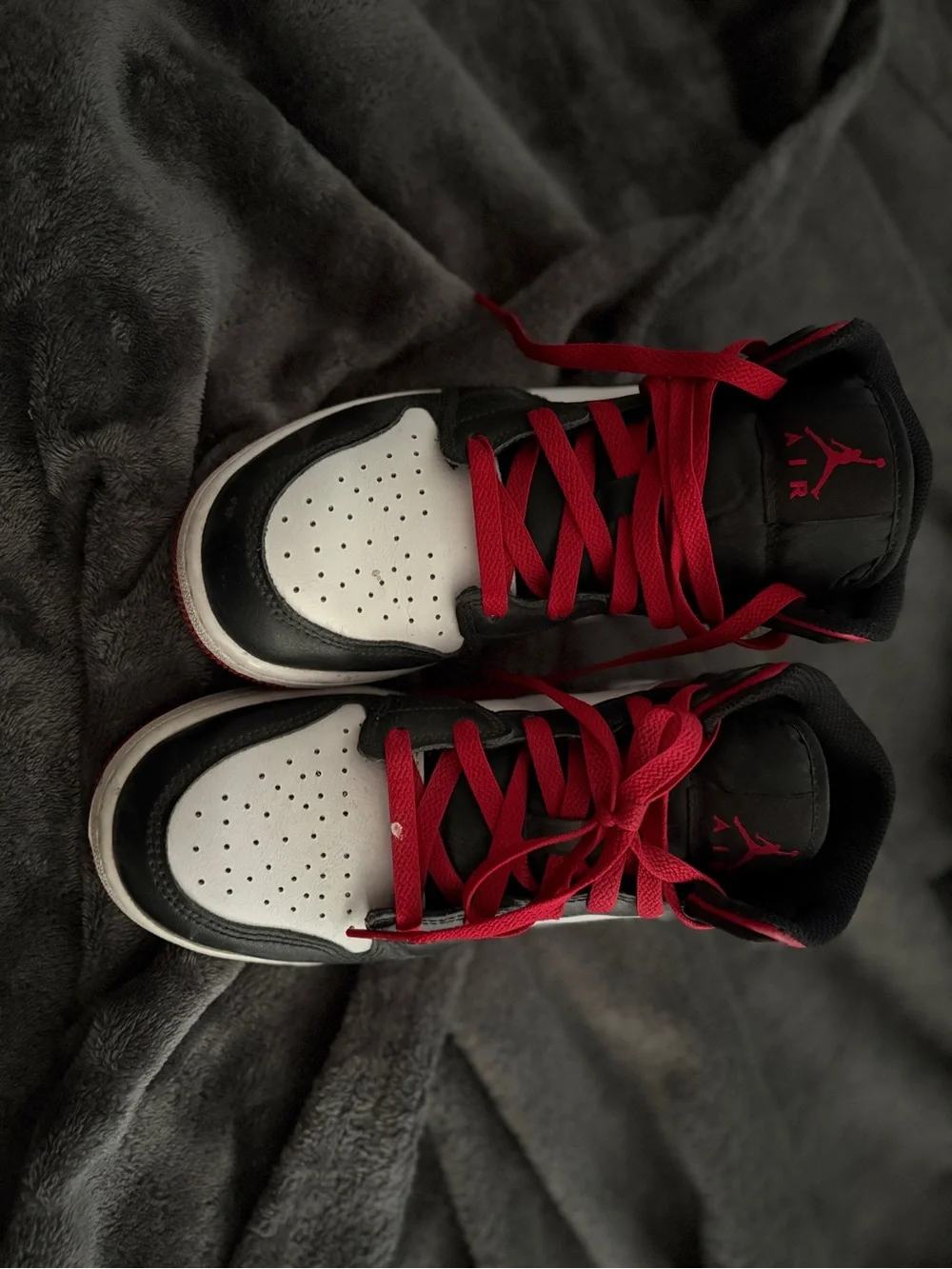 Nike Air Jordan 1 Mid Gym Red/Black Toe